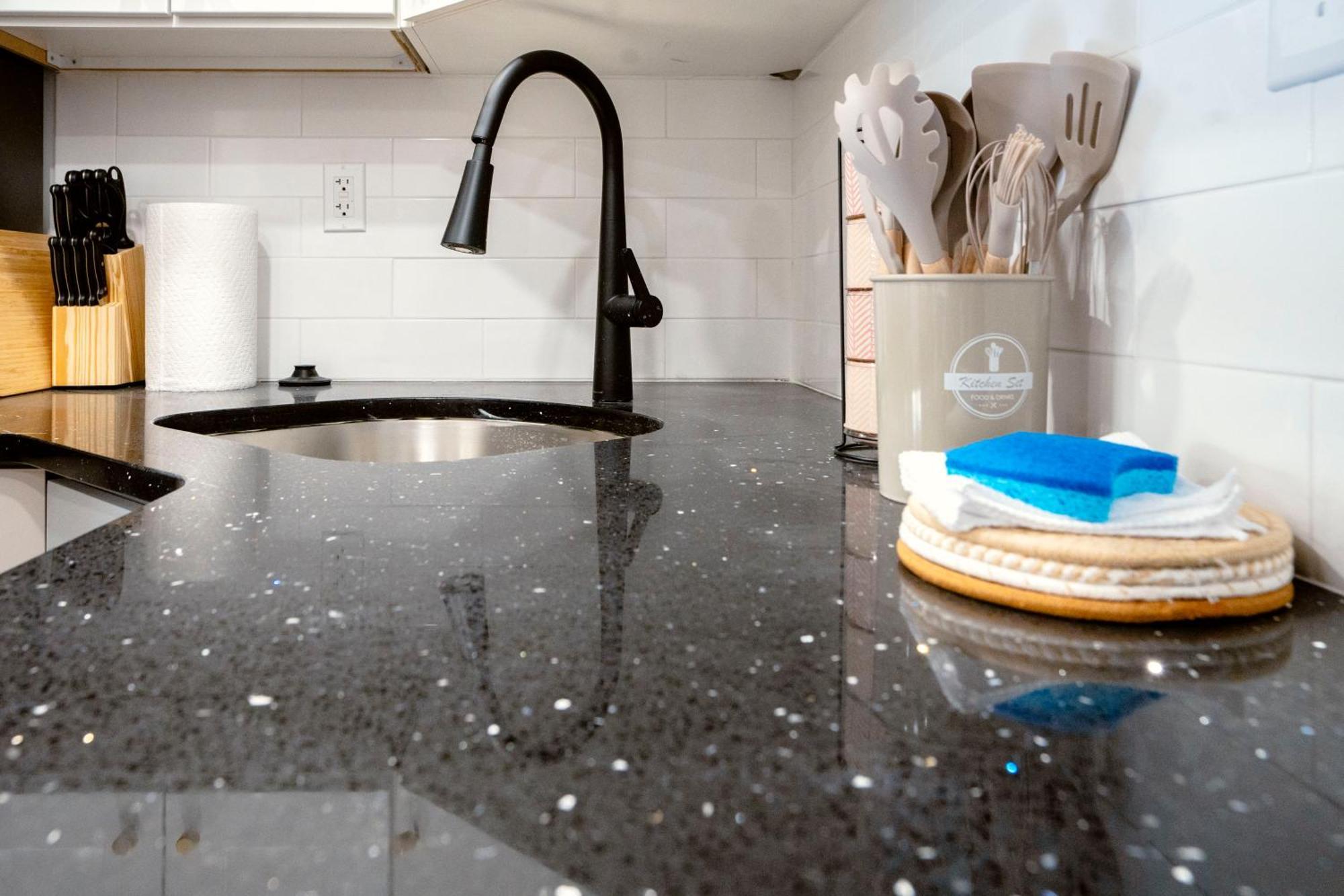 Aparthotel Cozy In Prime Location - Trendy Fishtown, Subway & Center City! *