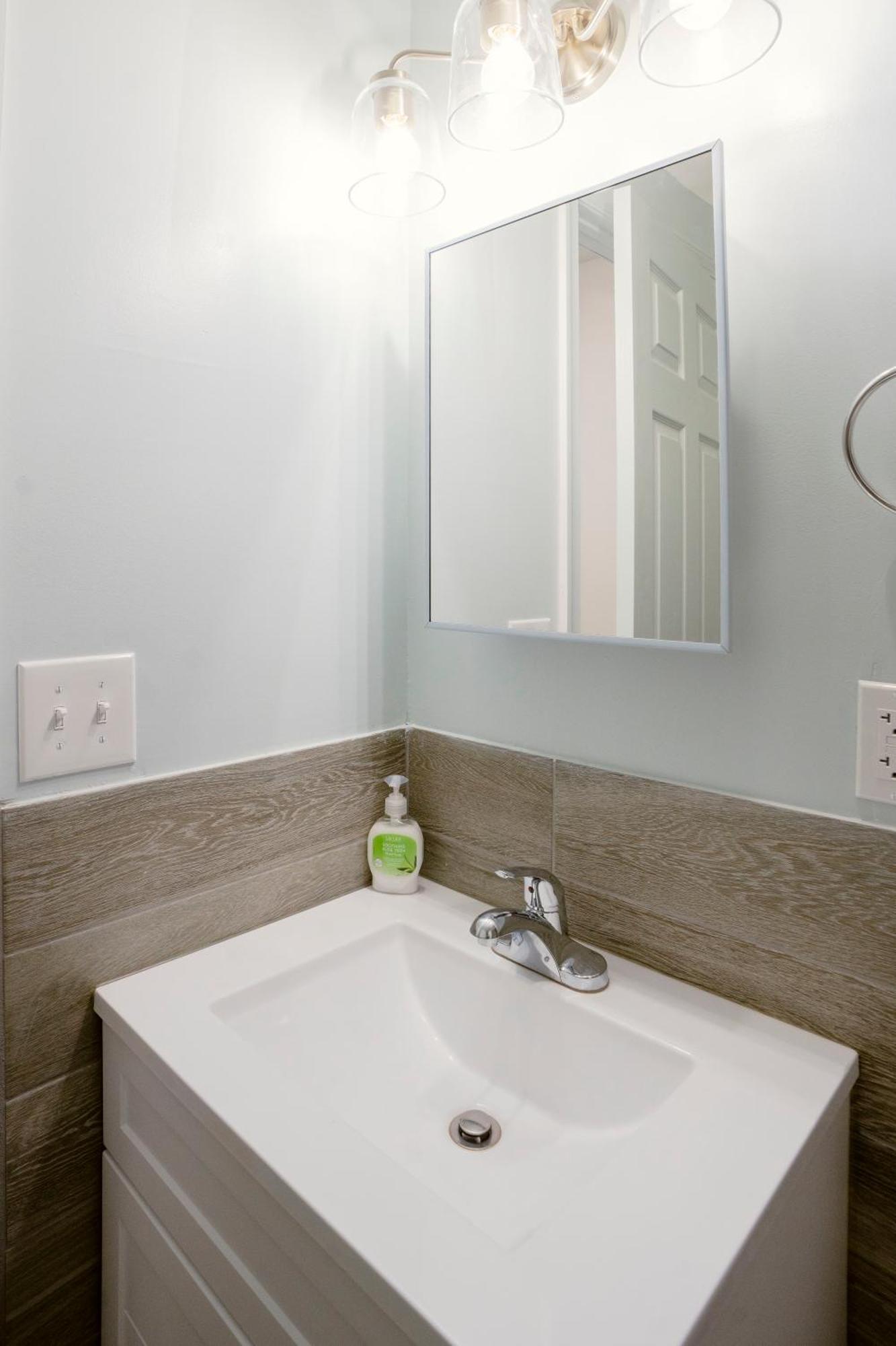 Cozy In Prime Location - Trendy Fishtown, Subway & Center City! *